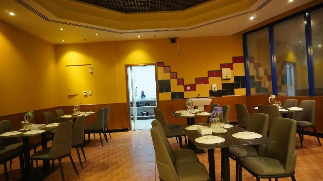 Hotel Sky Iconic Dubaj 0*,